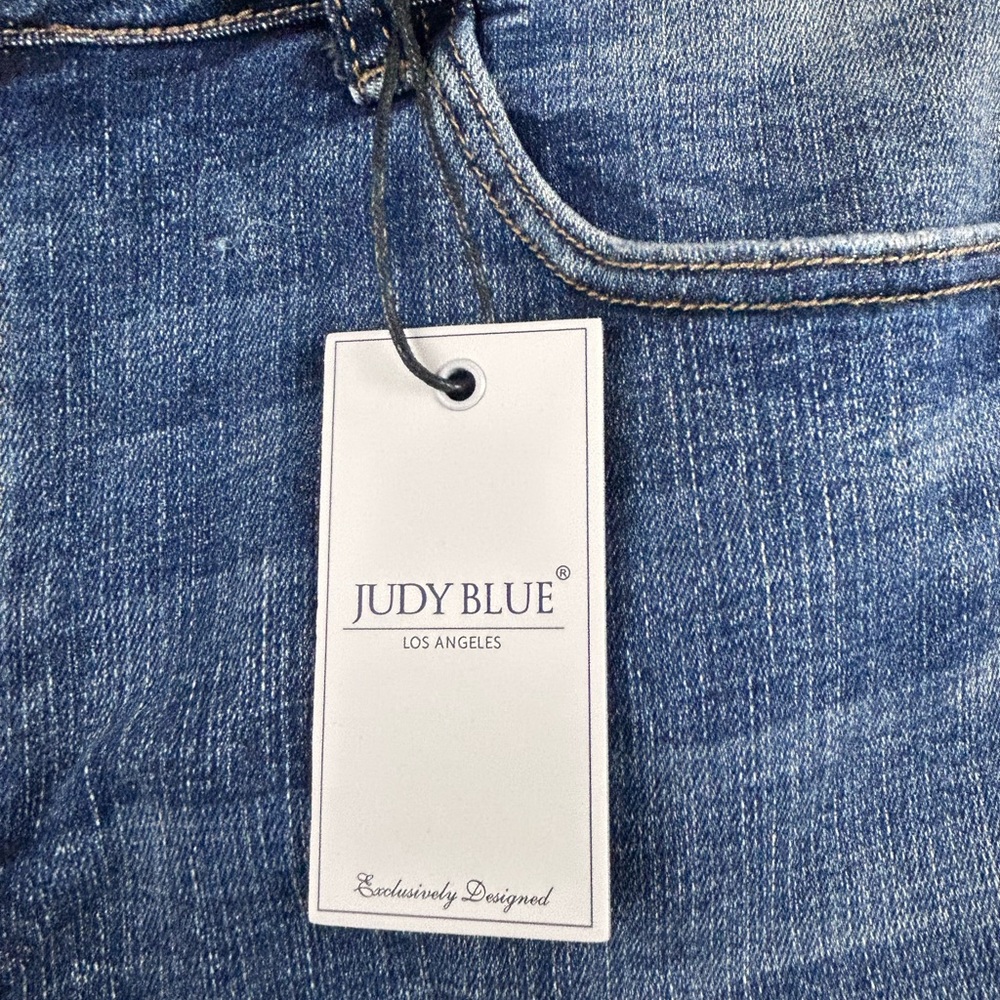 Judy Blue Mid Rise Denim Shorts Womens Size 3X NWT - Picture 4 of 10